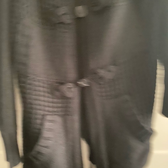 Black long sweater with pockets. - Picture 2 of 4